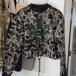 Adidas crop camo sweatshirt